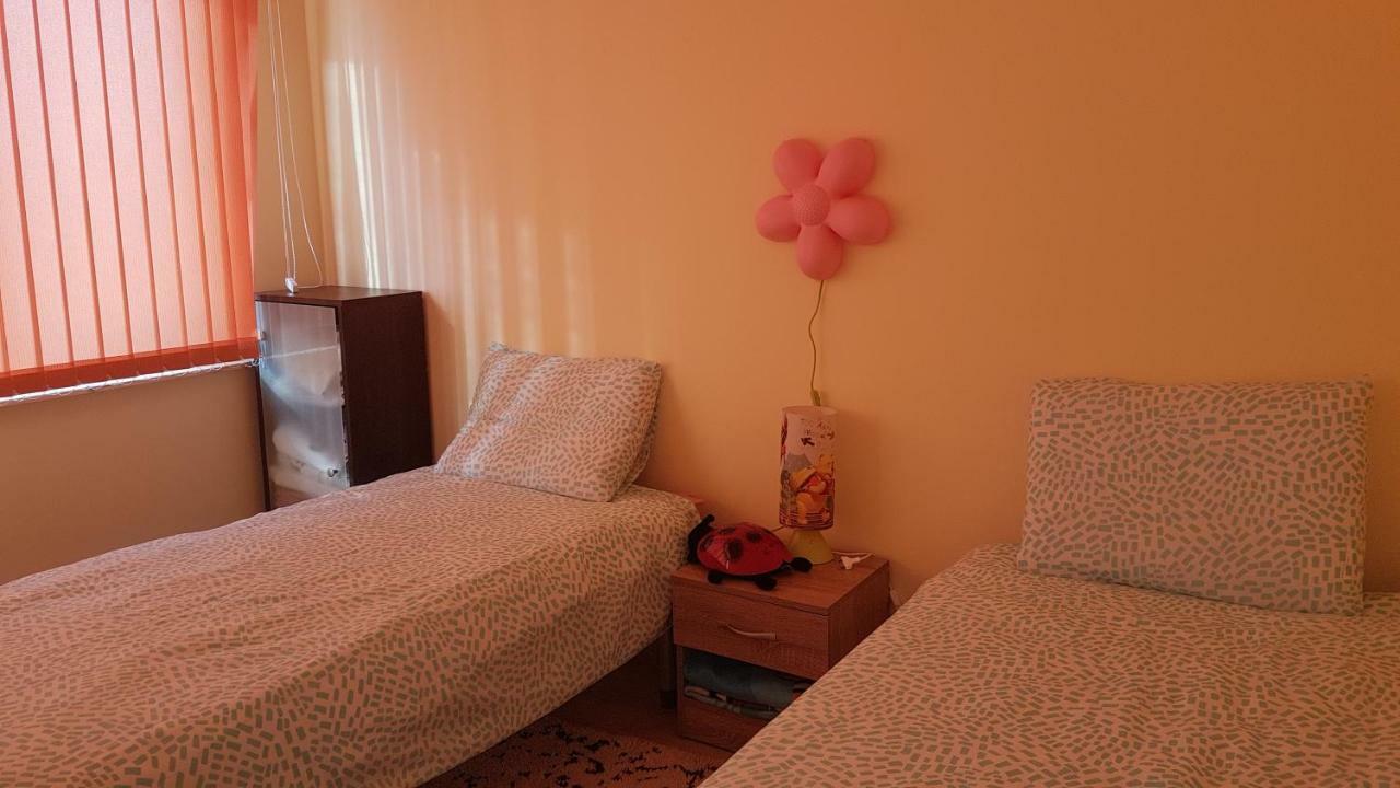 Malavi Guest House Krasen! Comfort&Clean! Exteriér fotografie