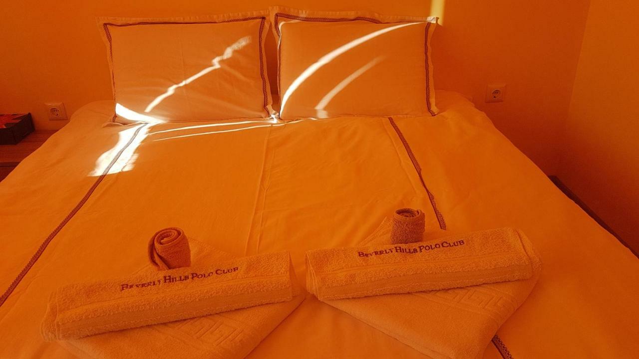 Malavi Guest House Krasen! Comfort&Clean! Exteriér fotografie
